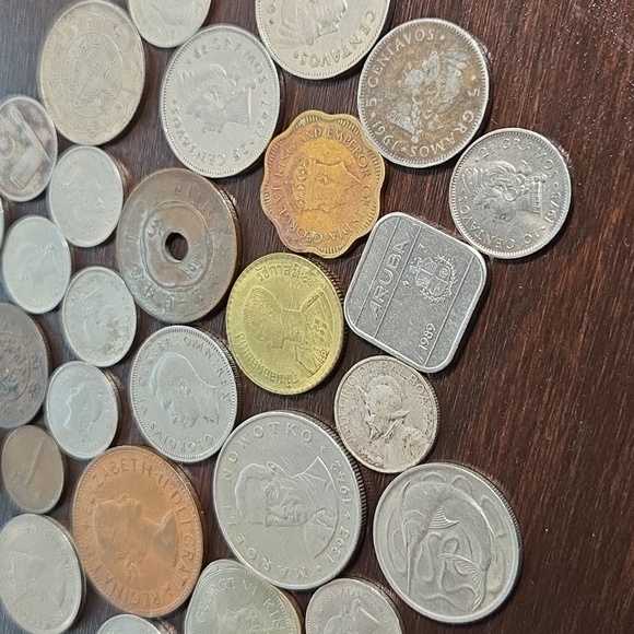 Foreign Coins Mixed Lot - Picture 5 of 5